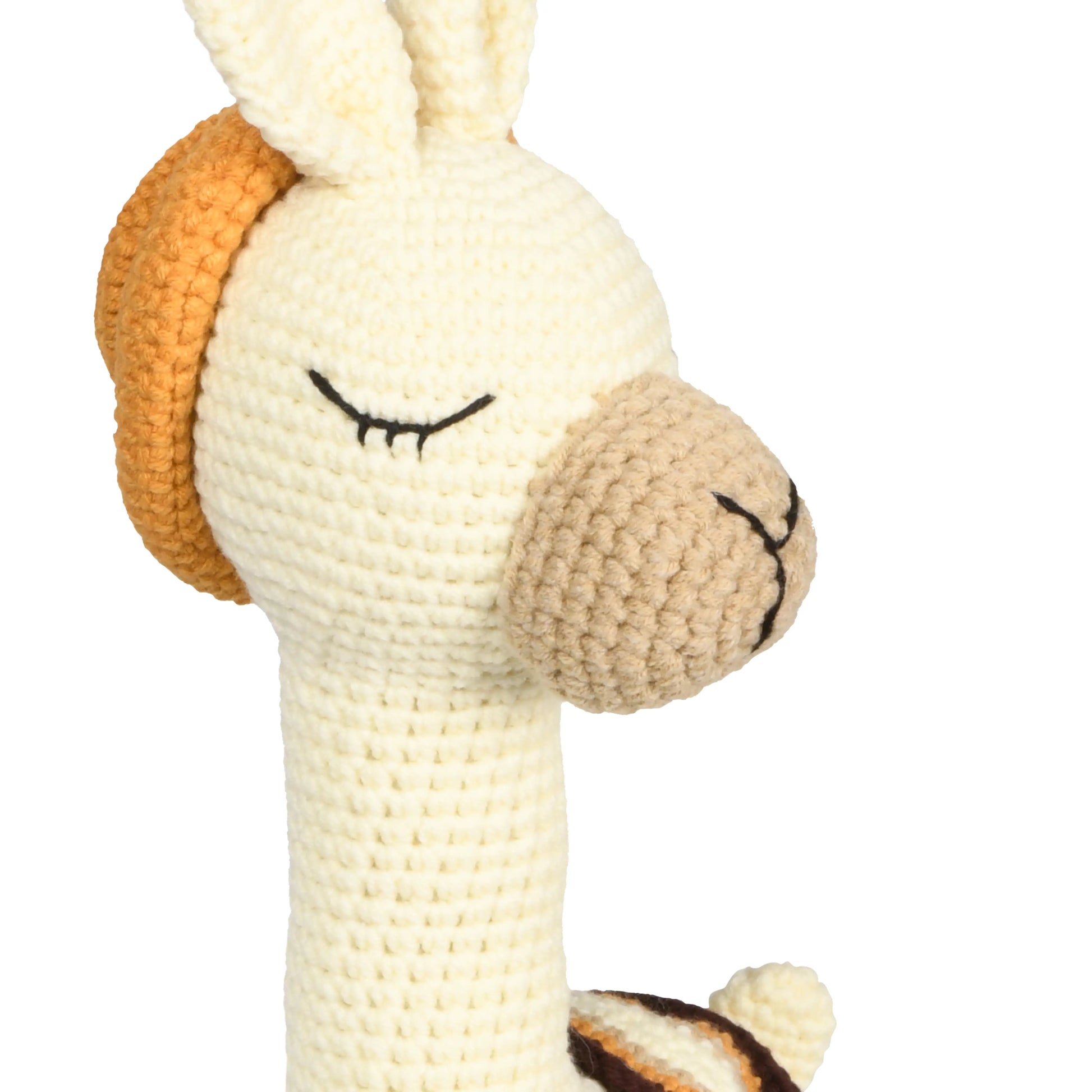 Handmade crochet amigurumi toy set featuring a cute baby lama and a loving mom lama, with soft fur and charming details